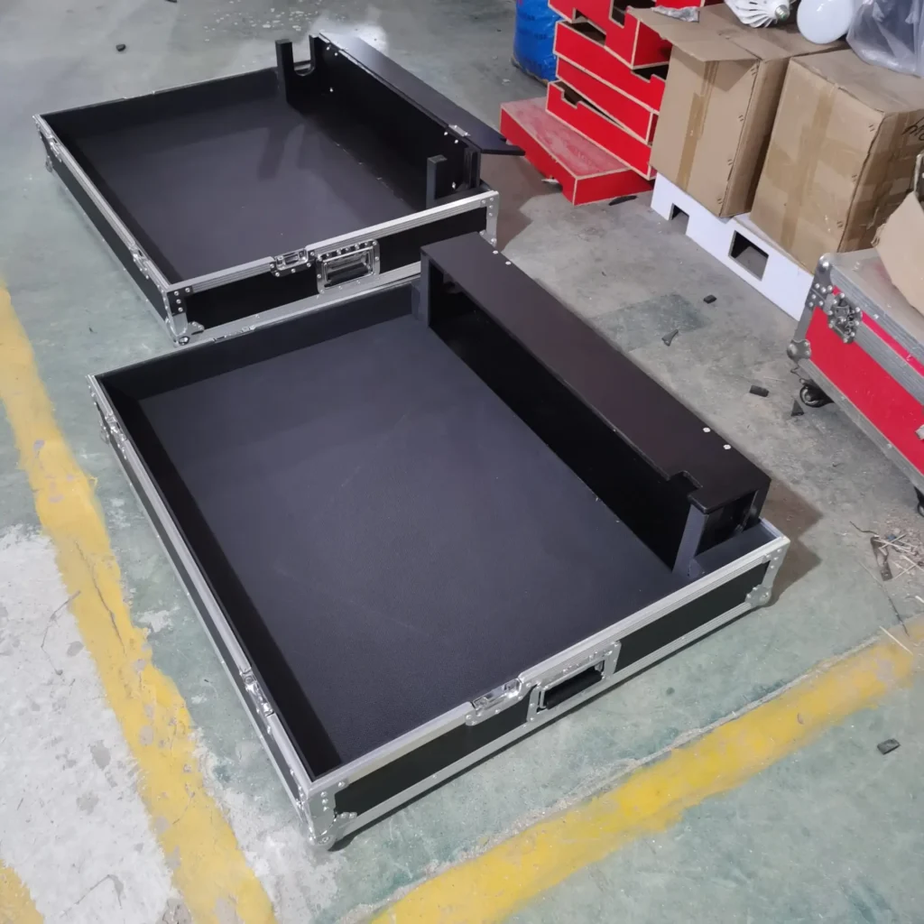 Midas M32 Console Flight Case with Doghouse