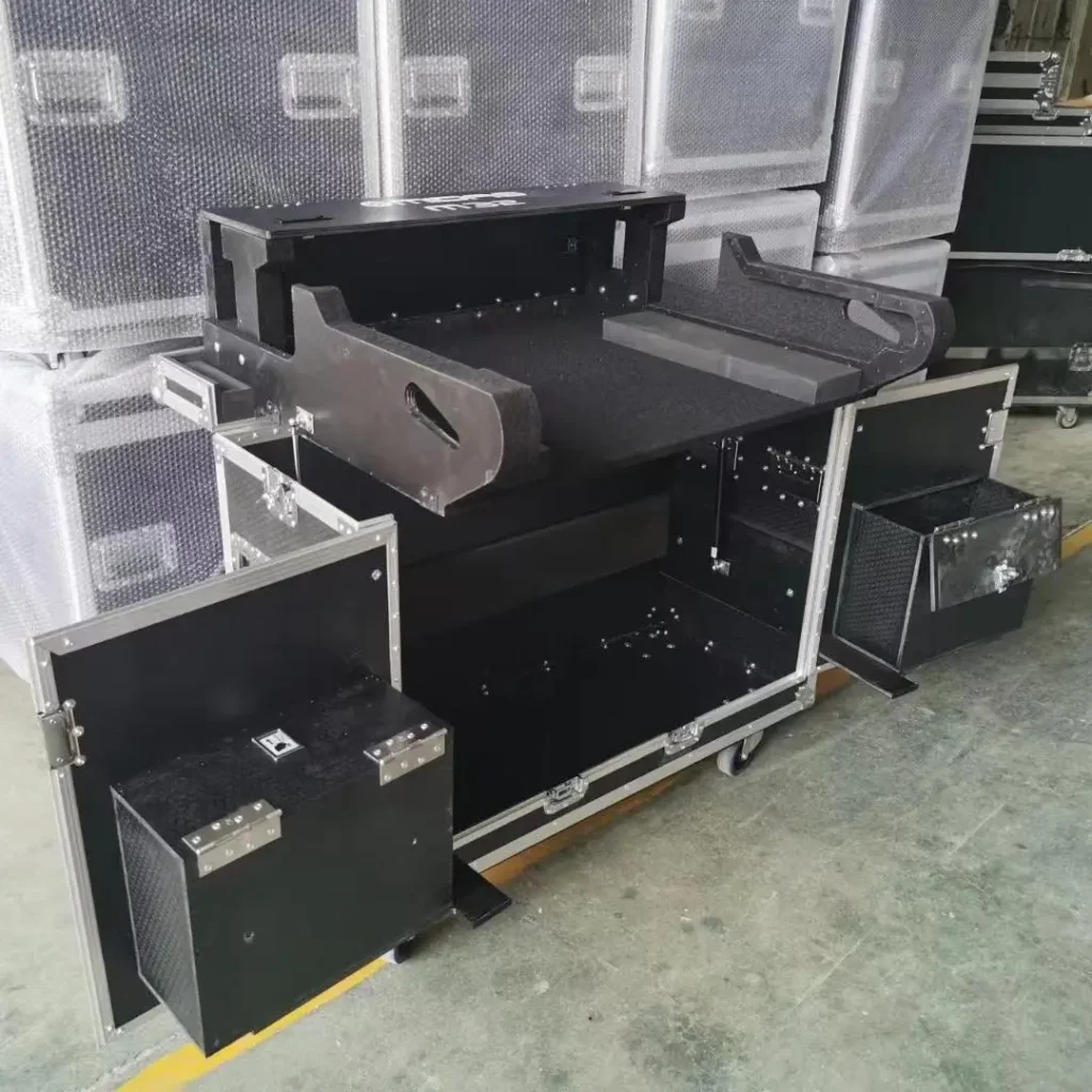 MIDAS M32 Flip-Ready Hydraulic Console Flight Case