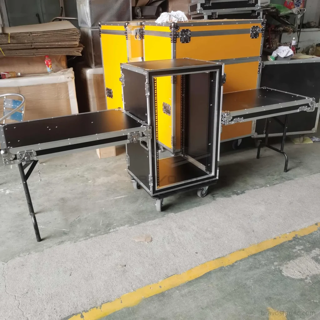 18U Vertical Shockproof Rack Case 19‘’ Deep With Tables and Casters