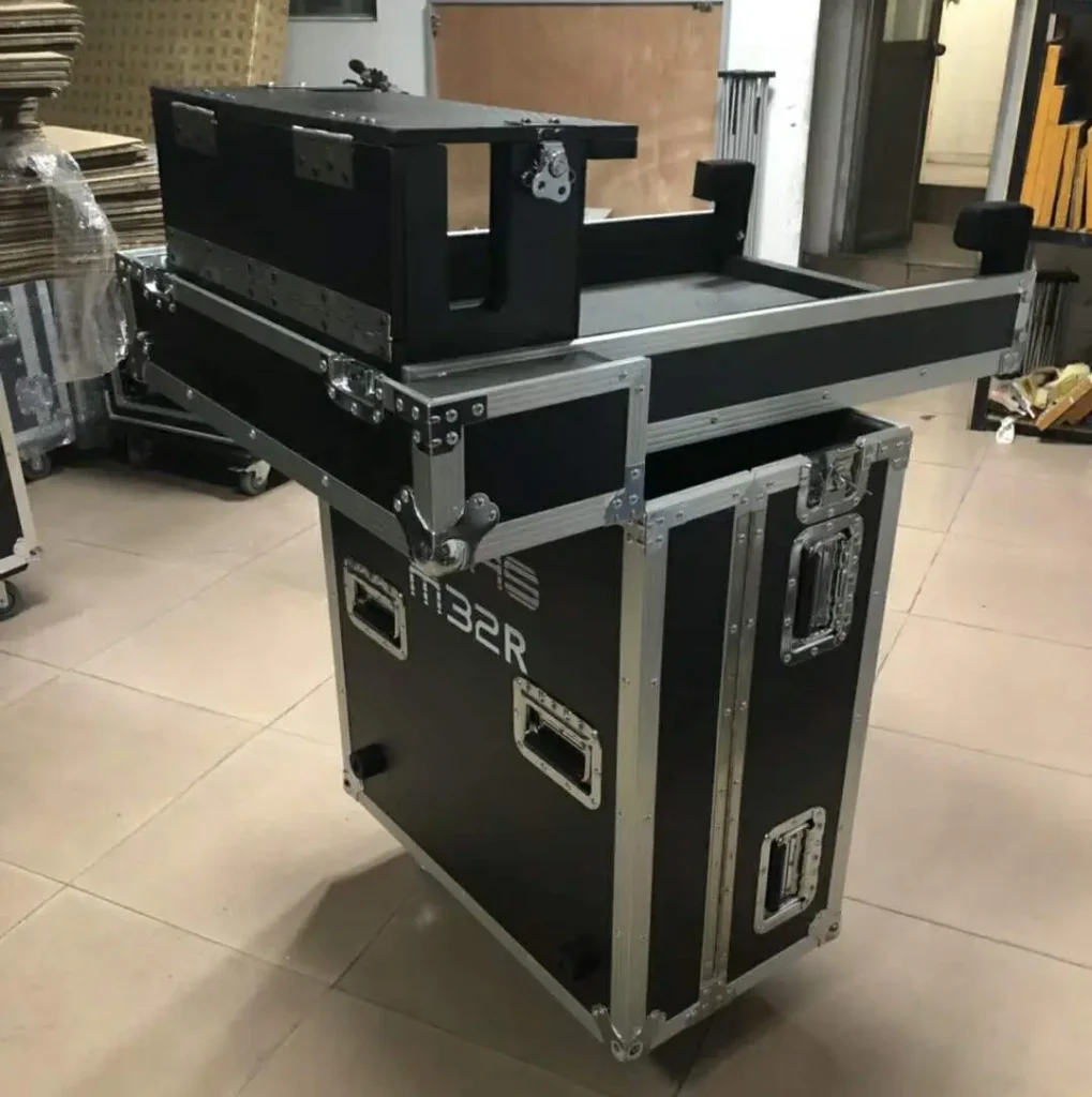 MIDAS M32R Flip-Ready Hydraulic Console Flight Case