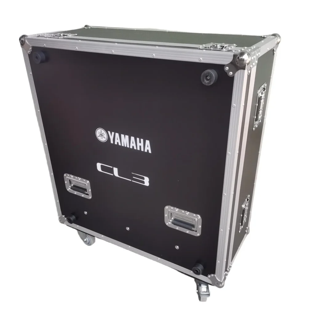 Yamaha CL3 Mixer Flight Case with Doghouse and Wheels