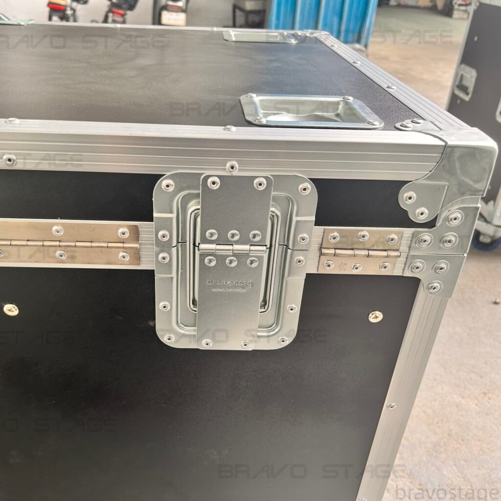 ATA Storage Cable Flight Case with Dividers-35″